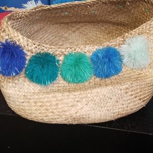 Pom pom basket